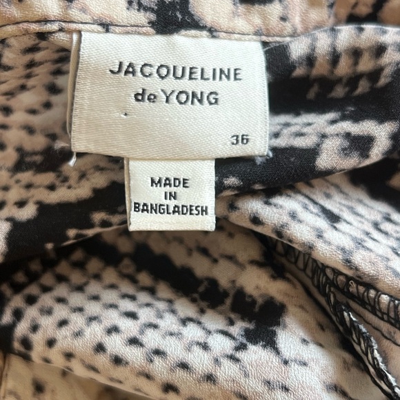 Jacqueline De Yong Snake Print Popover Shirt - Picture 2 of 4